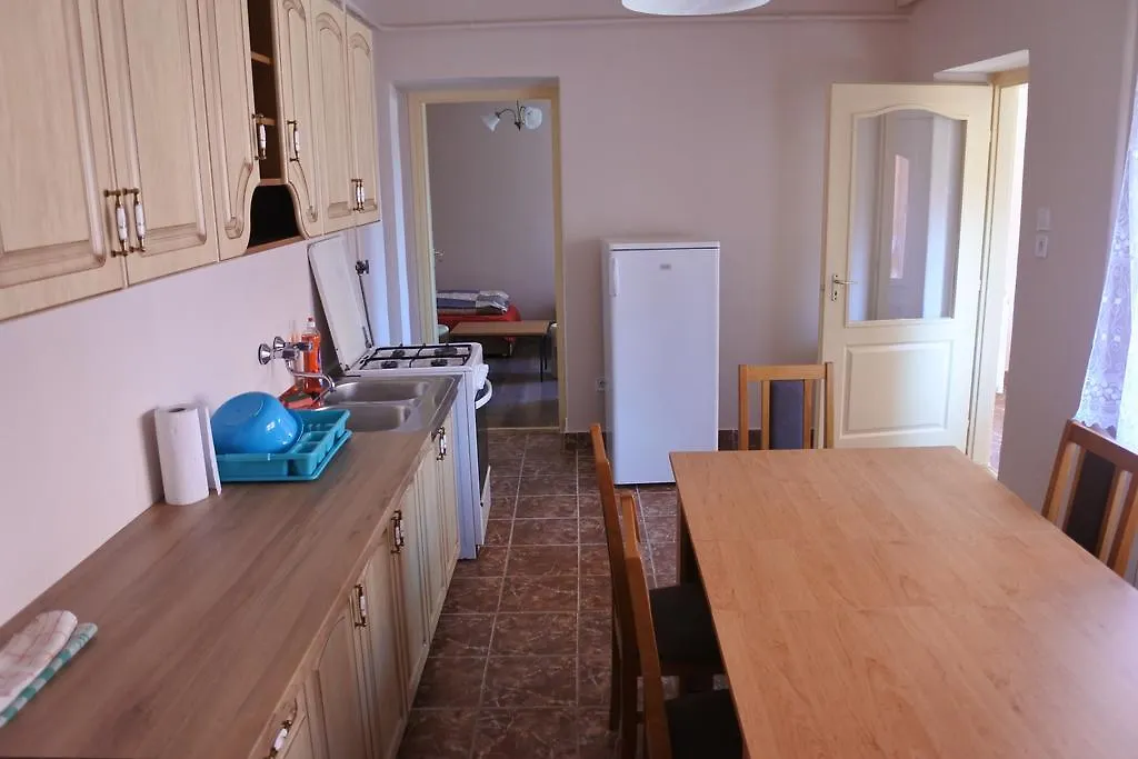 Kisasszony Apartman Eger